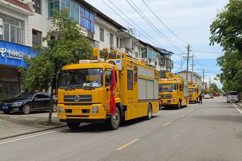 连续奋战又出发 金年会环境紧急驰援湘潭涓水决口